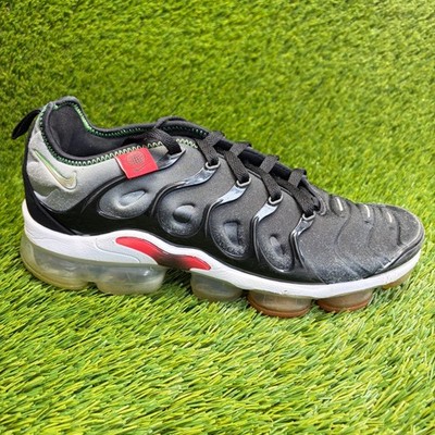 Nike Air Vapormax Plus Mens Size 9.5 Black White Athletic Running Shoes Sneakers