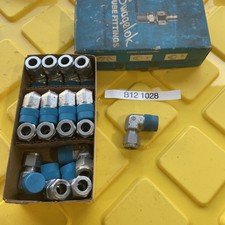 (17) SWAGELOK S-600-2-6 / S60026 New Old Stock