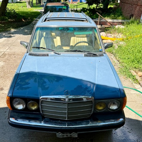 1984 Mercedes-Benz 300TDT 