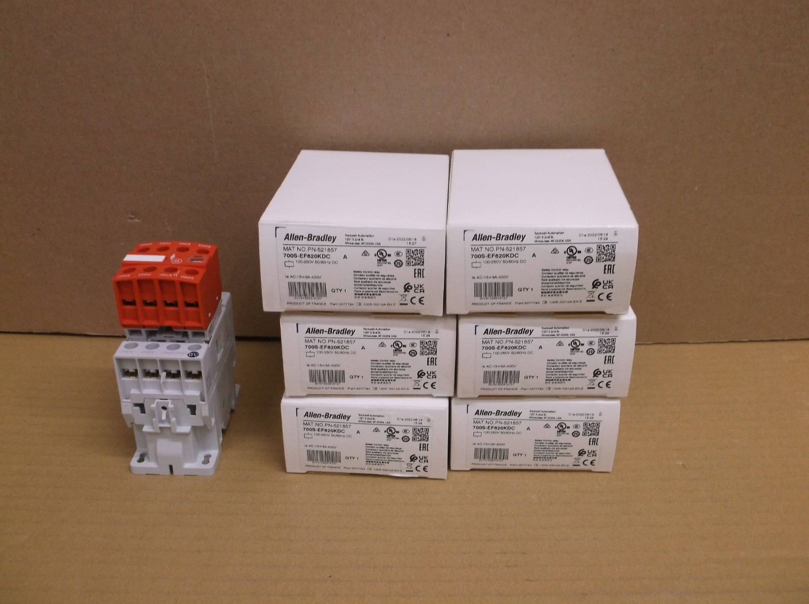 700S-EF620KDC A Allen Bradley NEW In Box Safety Control Relay 700SEF620KDC A