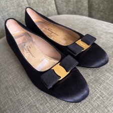 VTG Salvatore Ferragamo Vara Pumps 10 Black Satin Grosgrain Bow Block Heel