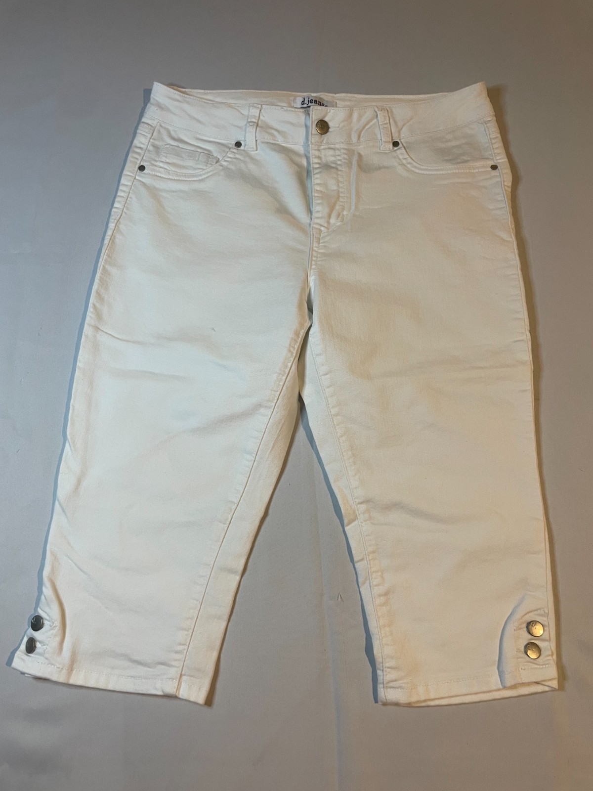 D JEANS Capri Jeans Womens Size 12 White Denim Cropped Casual Pockets Stretch