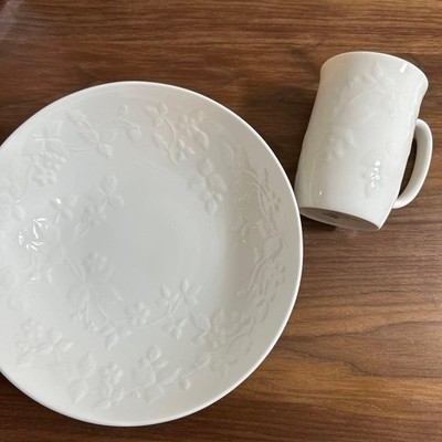 Wedgwood White Plate and Mug Set 2 Plates 2 Mugs Tableware Collection