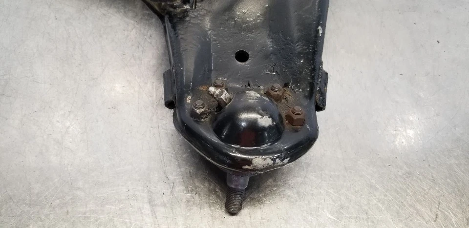 93 GMC TYPHOON BRAZO DE CONTROL INFERIOR CONDUCTOR DELANTERO IZQUIERDO Foto 2 de 4