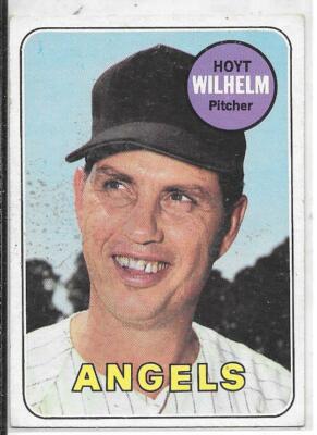 1969 TOPPS, HOYT WILHELM, PITCHER  No. 565  BASEBALL CARD