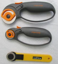 LOT OF 3 ROTARY CUTTER TOOLS FISKARS LOOP & OLFA FOR CRAFTS & CARD MAKING CR15