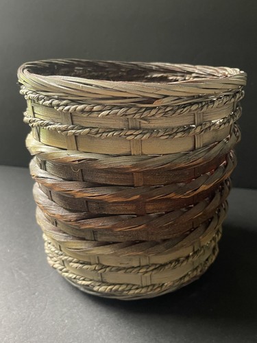 Hancrafted Basket Cottagecore Wood Rattan Brown Woven Round Farmhouse