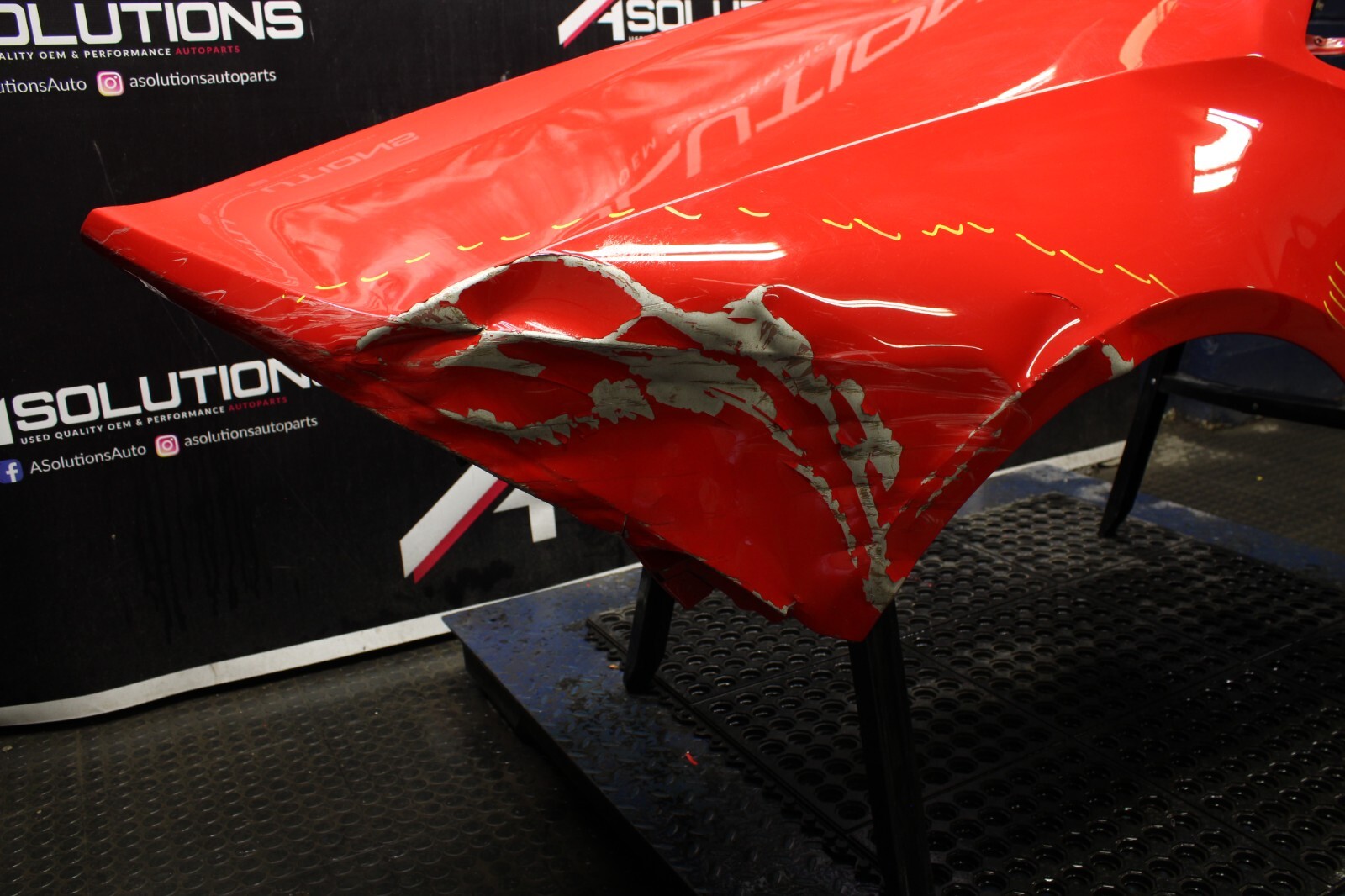 Lamborghini Huracan Coupe Right Quarter Panel RH 4T8809602E COLOR Z3M **DAMAGE**