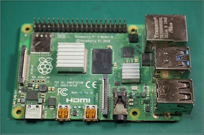 Raspberry Pi 4 Model B mit 4GB Arbeitsspeicher