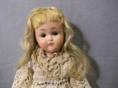 RARE FRENCH TRADE C.M. GIRL 8-1/2''