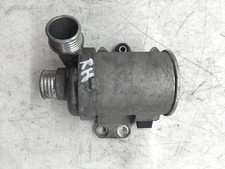 Pompe à eau BMW 535