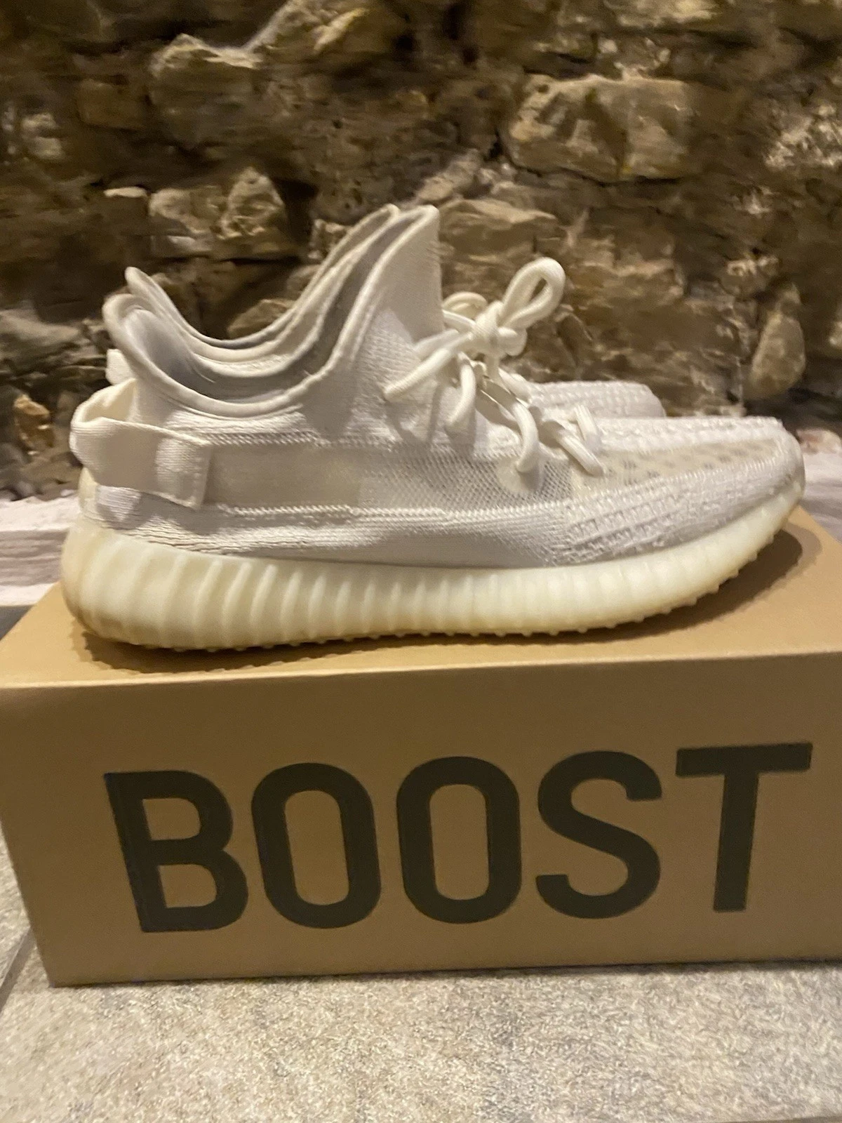 yeezy boost 350 Bone (white)