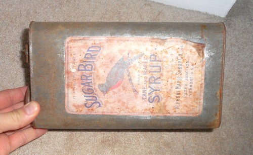 EARLY SUGAR BIRD CANE MAPLE SYRUP ESSEX JUNCTION VERMONT VT SYRUP CAN - Picture 2 of 10