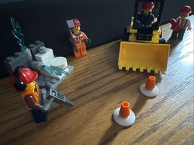 LEGO CITY: Demolition Starter Set (60072) Completely Built W/Manual & Minifigs