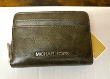 Michael Kors Jet Set Travel Medium Distressed Olive Green Zip Card Case