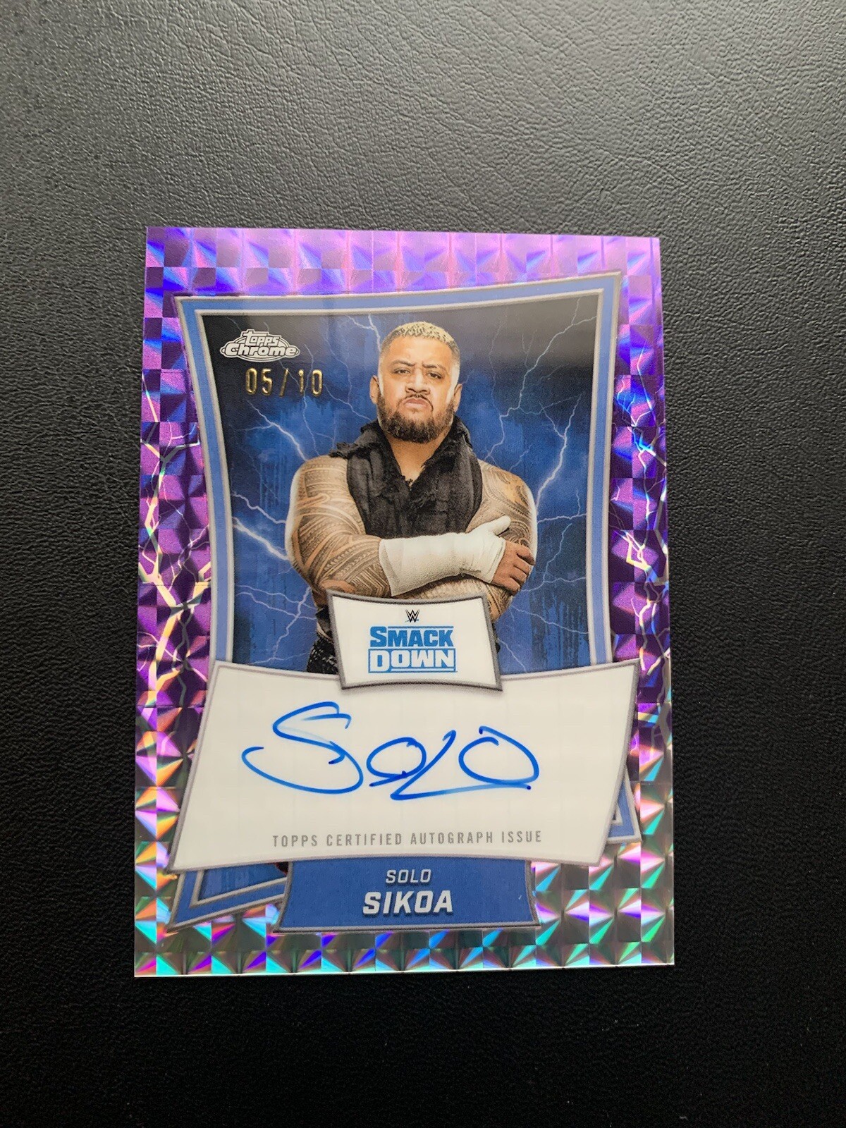 2025 Topps Chrome WWE Solo Sikoa Smackdown Auto Black /10