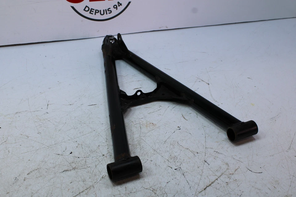 Polaris Switchback Assault 800 2012 OEM brazo de control inferior derecho 2204664-458 Foto 3 de 4