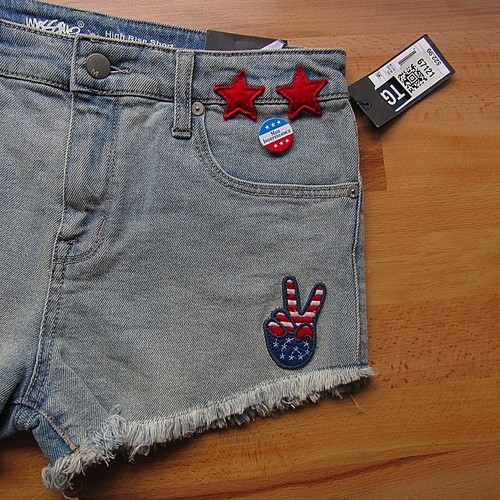 Mossimo Target Damen Jeans Shorts Distressed Denim High Rise Patches Gr. S M L - Bild 3 von 8