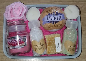 pamper hamper mum mothers present sister friend ladies womens gift birthday