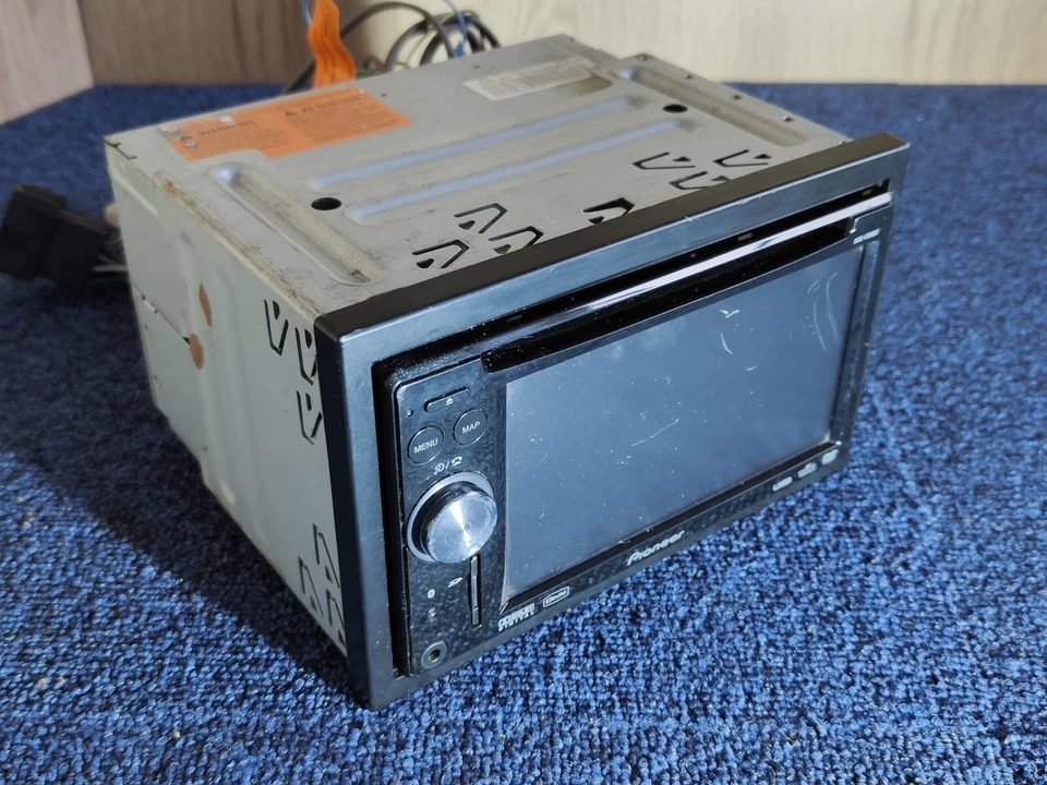 Pioneer AVIC F900BT SAT NAV & Hands Free Bluetooth Touchscreen Dvd Player. - Image 2 of 4