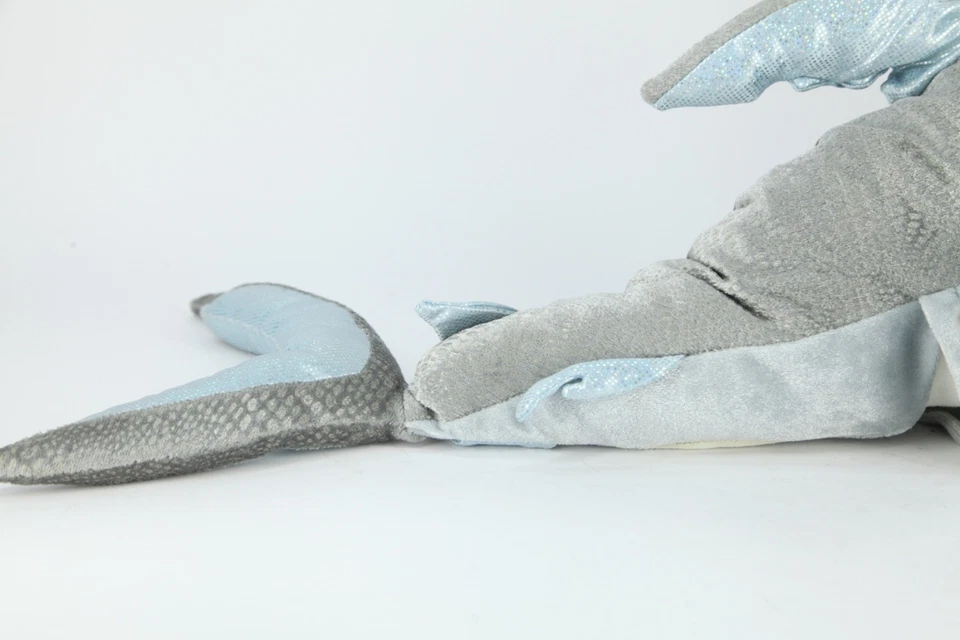 Disney Store Talking Plush Chum Shark 22” Marioneta de Mano Relleno Encontrar Etiquetas Nemo Foto 3 de 4