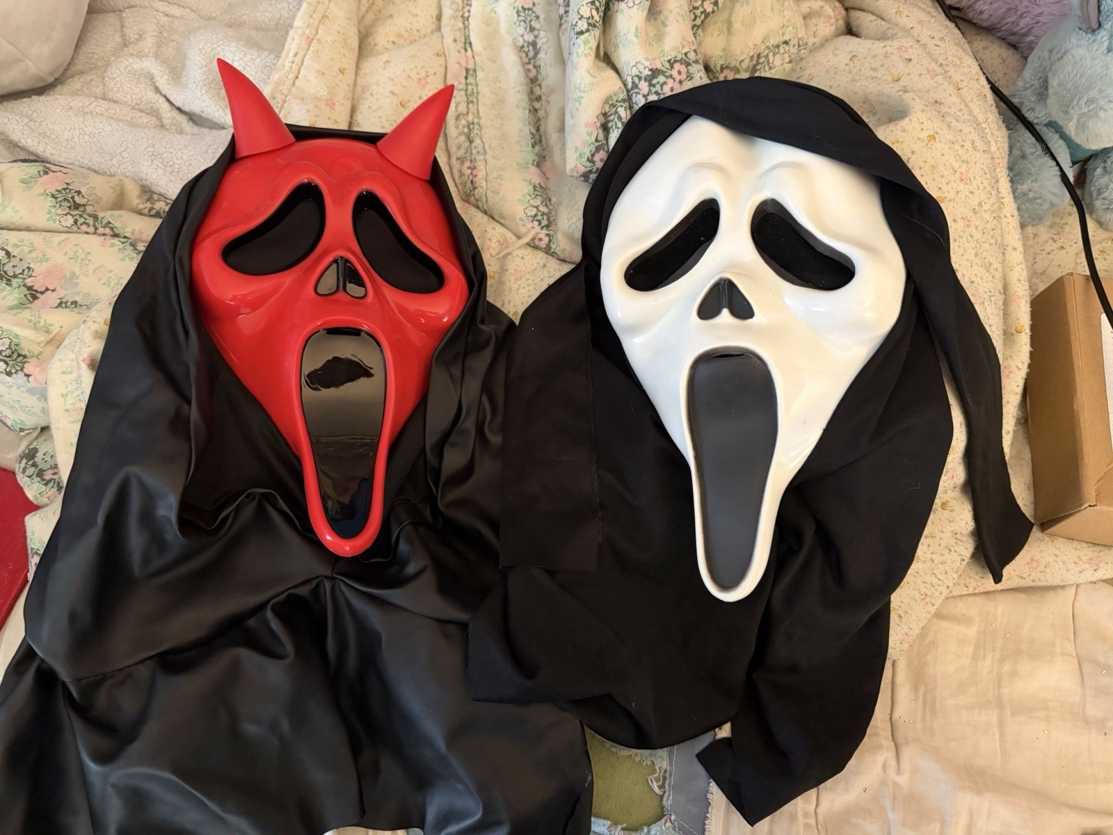 Devil Ghostface/Classic Ghostface Masks Halloween… - image 1