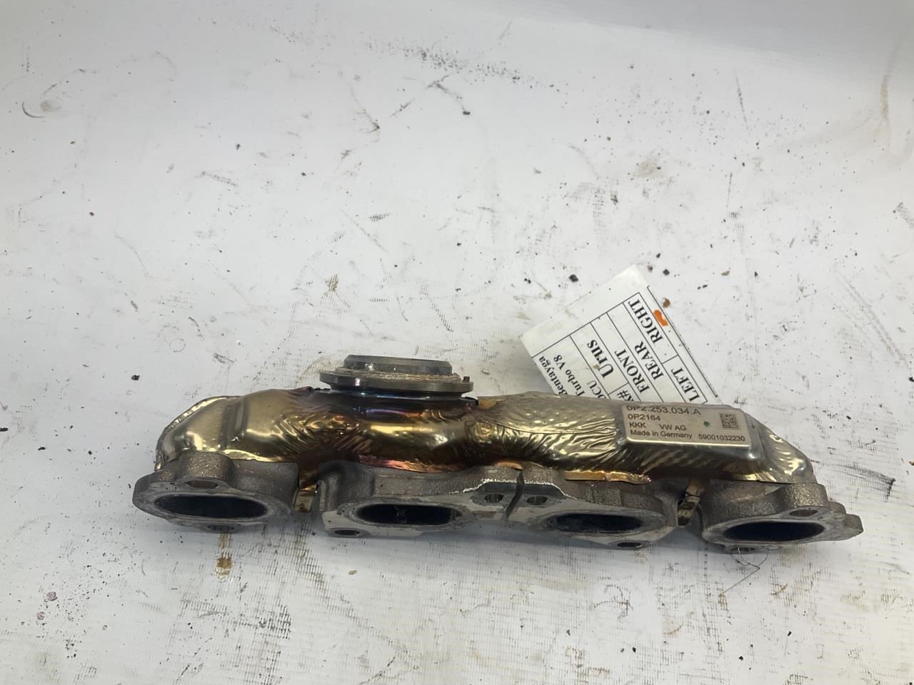 21-26 Bentley Bentayga 4.0L 	Engine Right Passenger Exhaust Manifold T