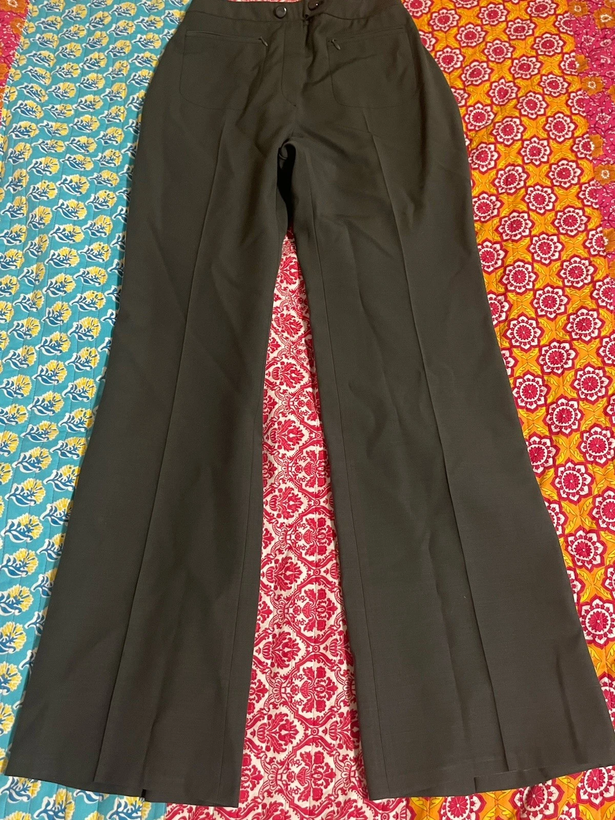 Pantalon vintage en laine Gucci taille 42 vert foncé produit par ZAMASPORT pour Gucci