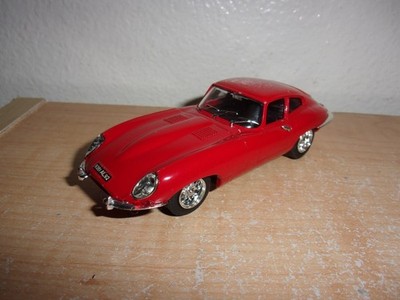 Box Model Jaguar E Type Coupe Red 1:43