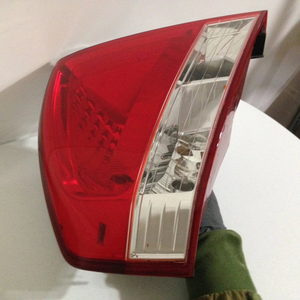 Luz trasera izquierda brillante para Kia Spectra 2007 2008 2009 (no Spectra5) fabricante de equipos originales Foto 4 de 4