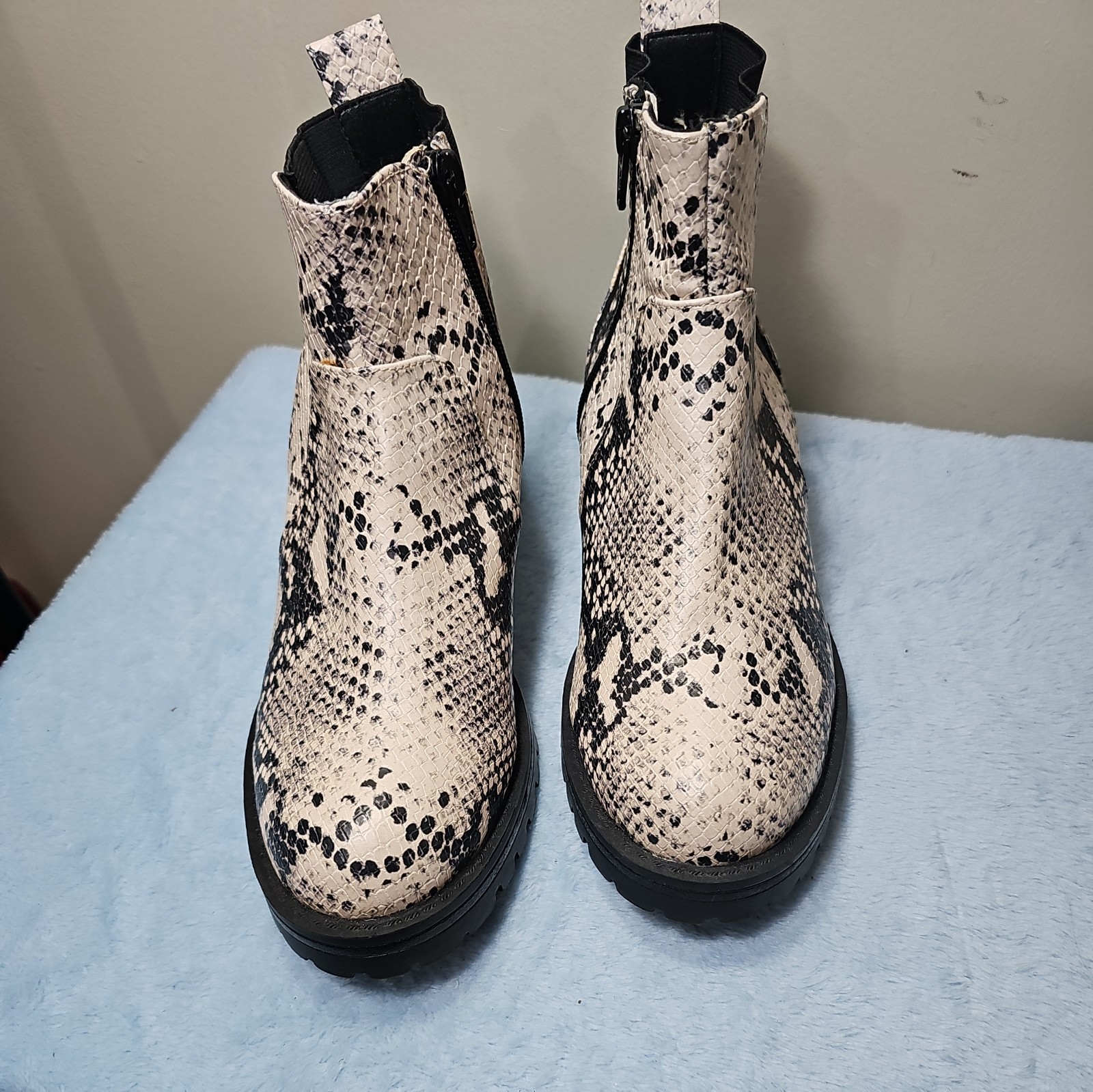 Universal Thread Python Pattern Zipper Up Ankle B… - image 2