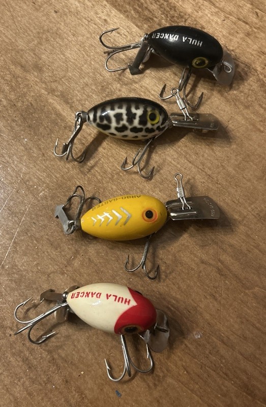 LOT OF 4, 2 VINTAGE HULA DANCER  FISHING LURES 2 arbo-gasters Fred Arbogast