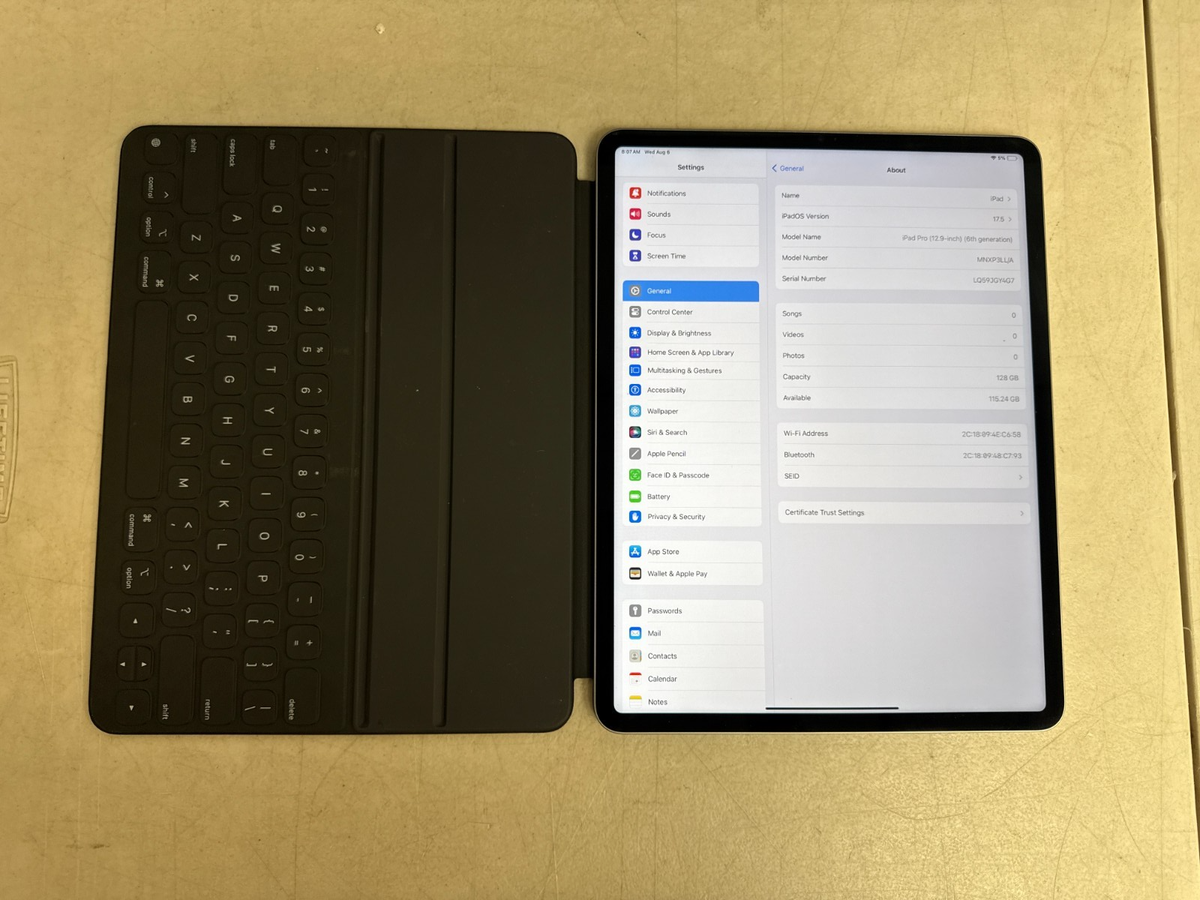 Apple iPad Pro (12.9-inch) (6th Gen) 128GB WI-FI ONLY w
