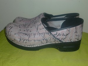 dansko men's nursing shoes