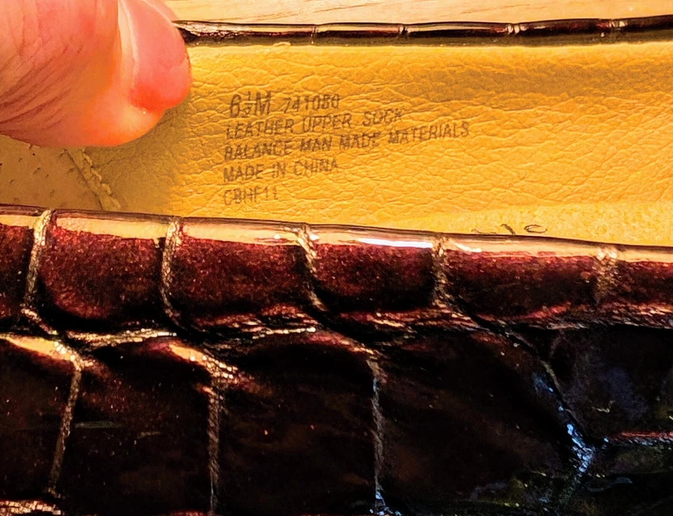 Zapatos de tacón sin cordones de cuero granate de cocodrilo puntos suaves 6 1/2 Foto 4 de 4