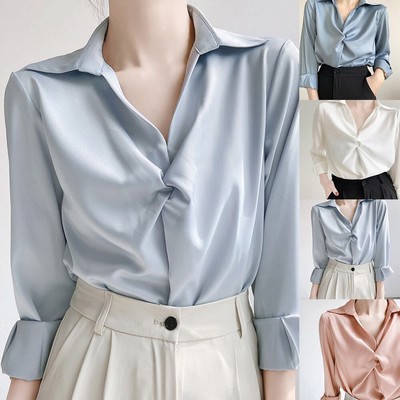 Schlankes und stylisches Damen Crossover Shirt mit langen Ärmeln und modernem Design