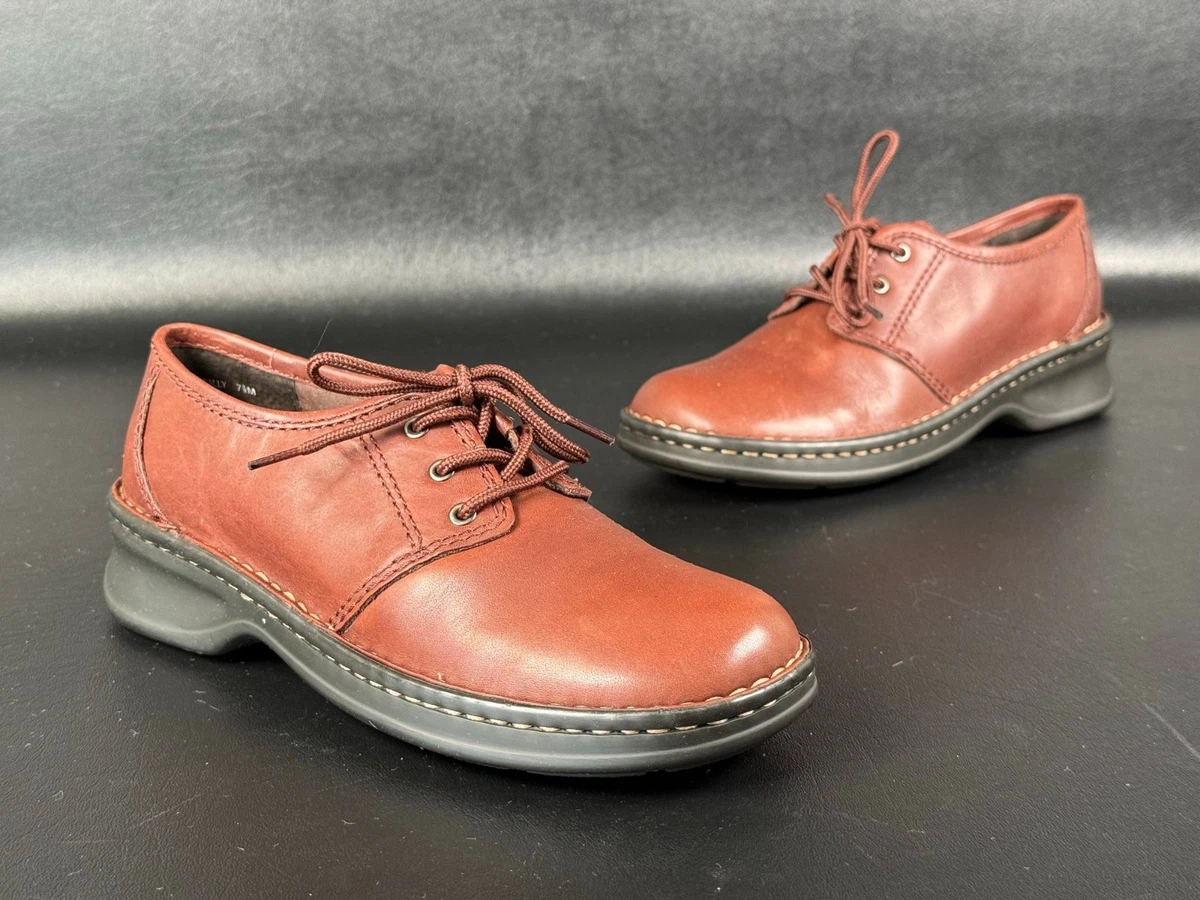 Bass Brown Leather Chase Oxford Shoes, size 10.5 G.H. Bass & Co. Mens 10.5 D Brown Green Suede Leather Oxford  main image 2