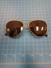 Gold Frame Aviator Sunglasses Classic Style Men Women Fashion Eyewear Shades