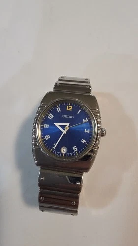 Seiko watch 7N32-0B10 Quartz Blue Dial With New Battery Working