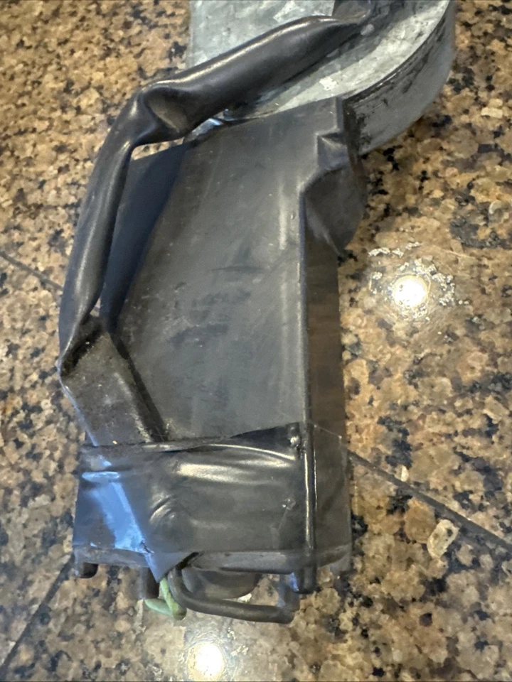 Mercedes-Benz R107 C107 380SLC 450SLC Window Regulator Motor 0130820067 - Image 2 of 4