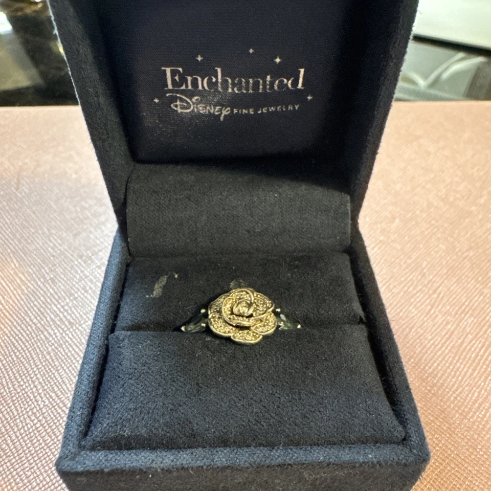 Anillo Edición Coleccionista Encantado Disney Cenicienta Topacio Azul y Diamantes Foto 4 de 4