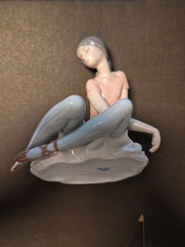 Lladro 1357 Shelley Pink Sitting Ballerina Figurine Mint Cond Vintage 6" tall - Picture 1 of 5