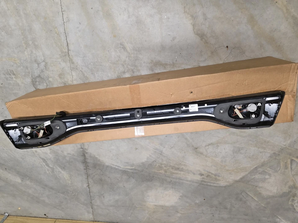 Apliques de luz trasera Dodge Dart 2012-2015 luz trasera de maletero no LED 68100684AD OEM Foto 4 de 4