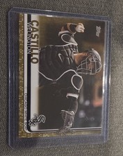 MLB Topps Series Two 2019 Wellington Castillo 613 Gold /2019 Card