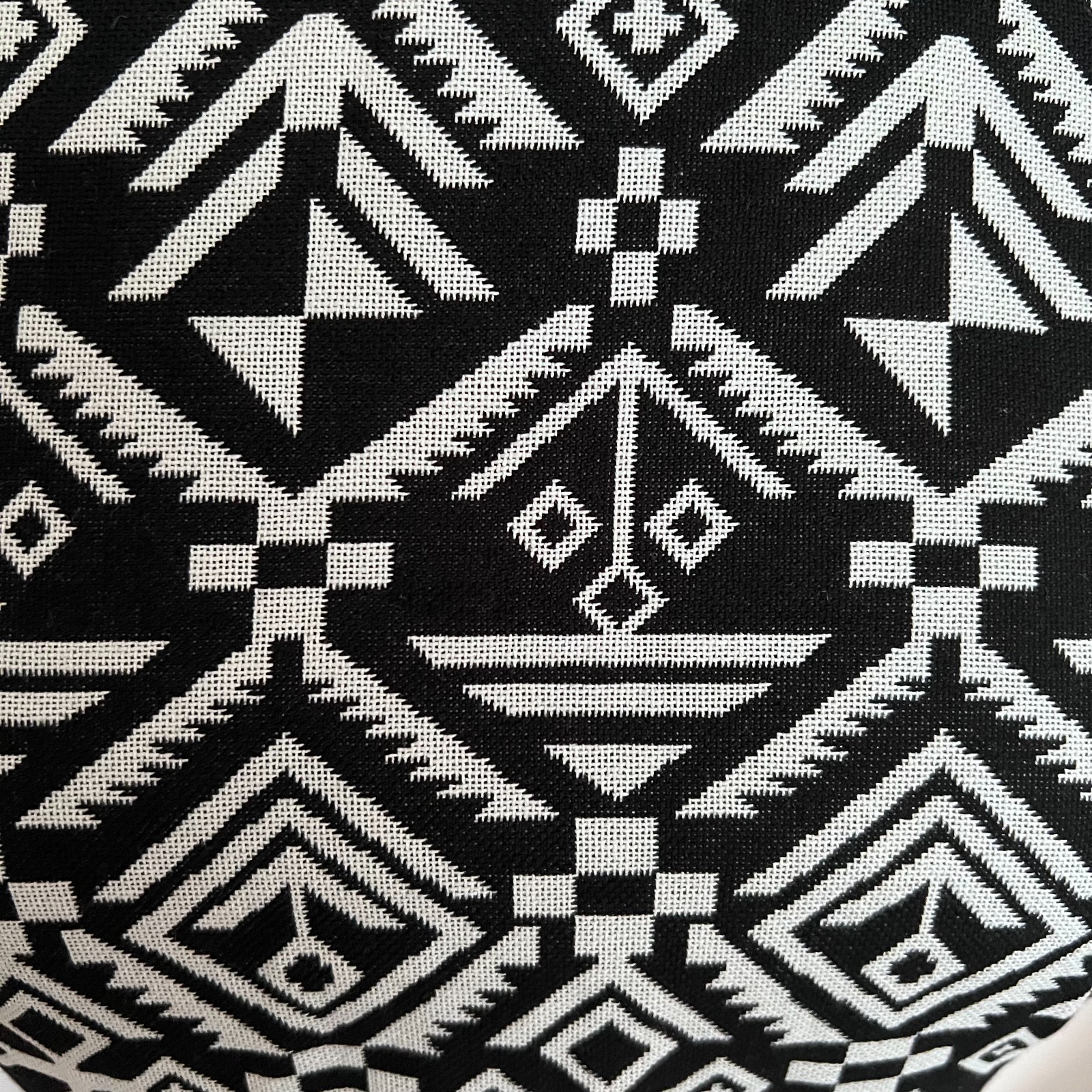 H&M Divided Black and White Aztec Crop Top in UK 8-12 *bnwt* vintage y2k