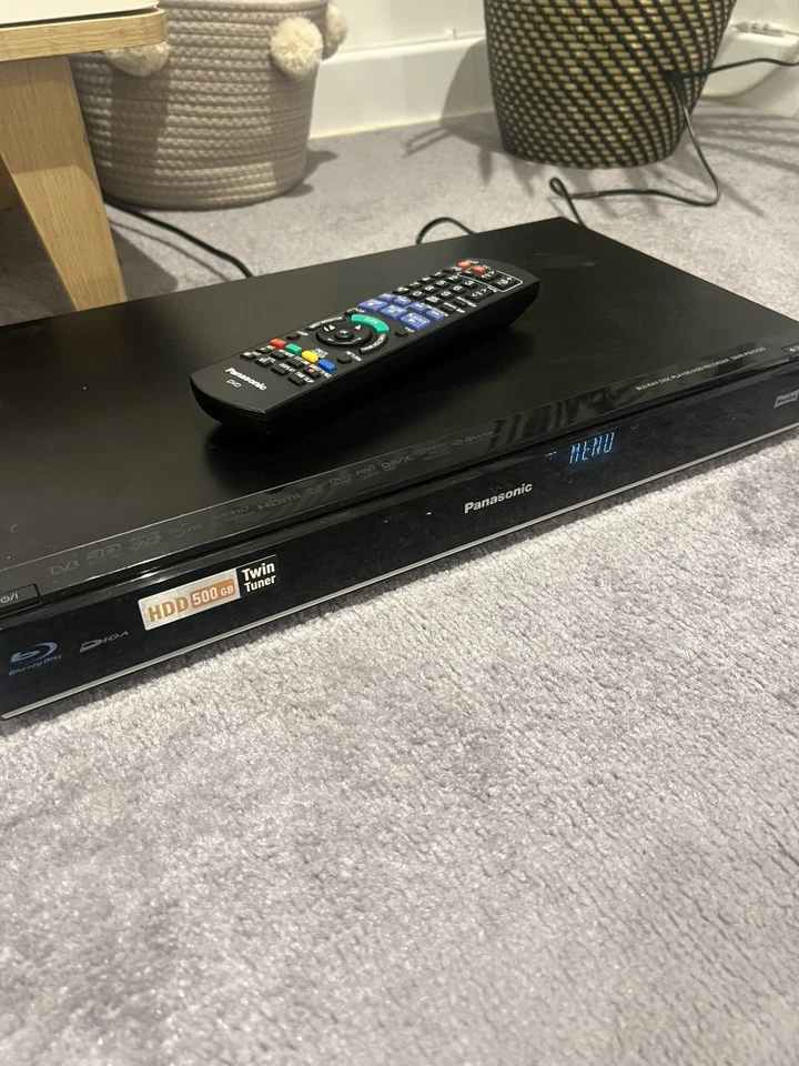 Panasonic DMR-PWT420 Blu-ray Twin Tuner Recorder 500GB HDD + Fernbedienung