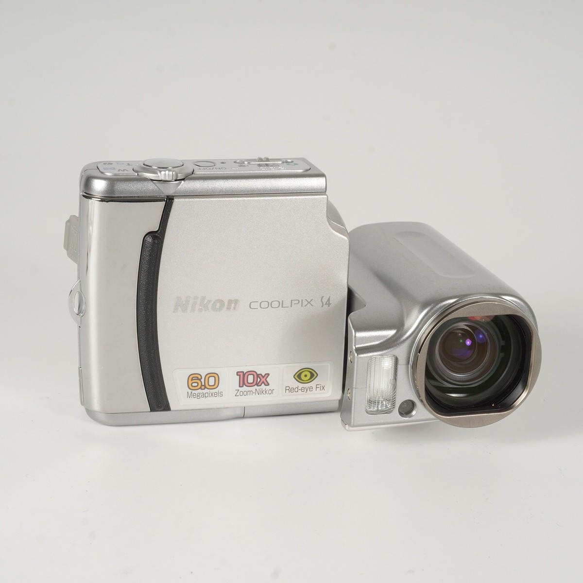 Nikon Coolpix S4 6MP 10X Zoom Digital Camera - PARTS/NOT WORKING