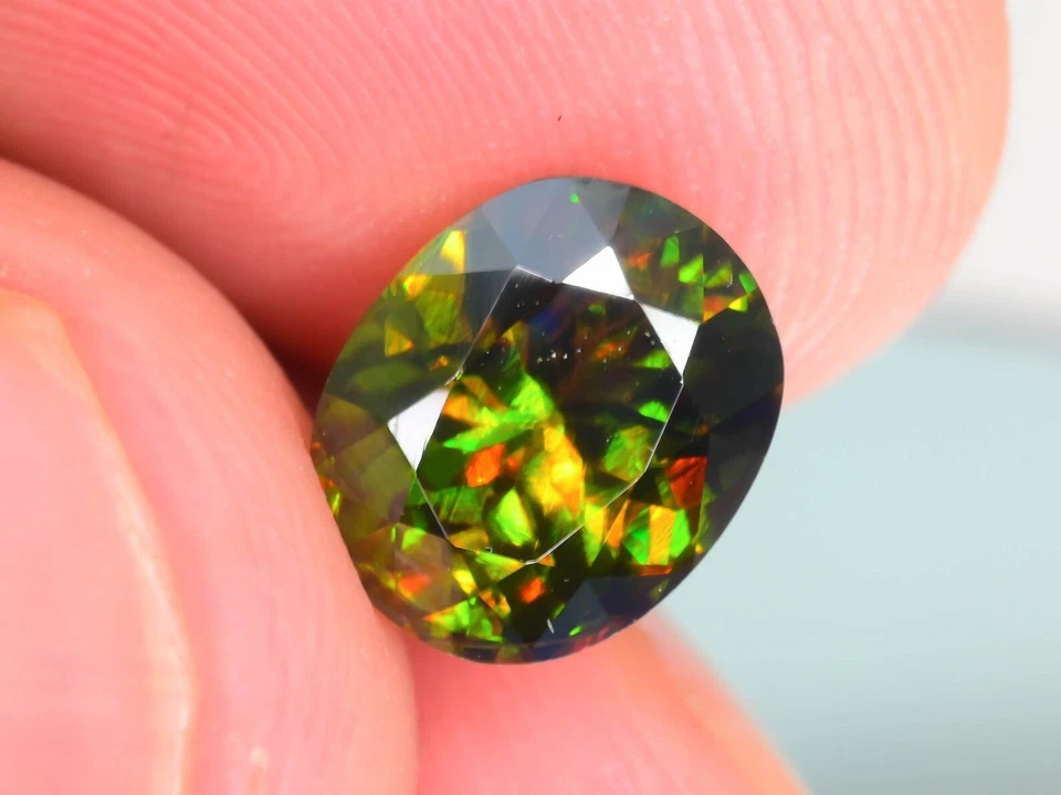 4 Ct Natural Full Fire Sphene Titanite Oval Shape Gemstone For Jewellery - Image 3 of 4