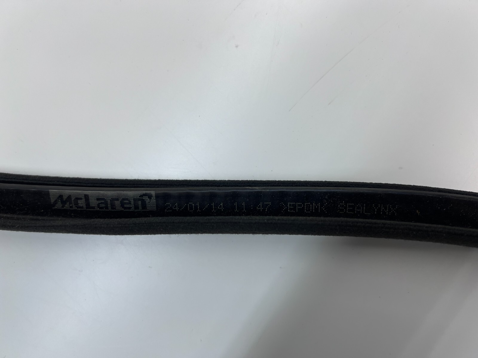 MCLAREN 650s PASSENGER RIGHT SIDE INNER DOOR JAM RUBBER SEAL GASKET OEM