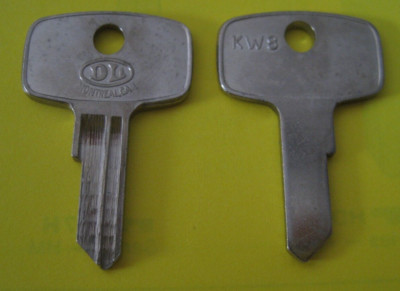 Kawasaki Oldtimer Motorräder, Schlüsselrohling Dominion Lock KW 8